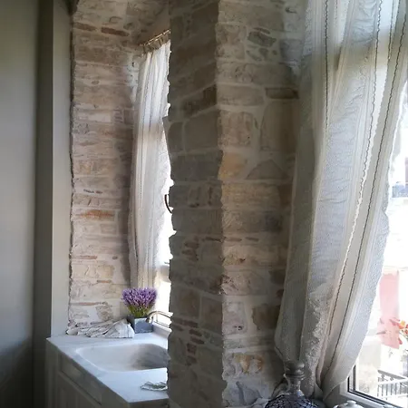 Appartement Stonebuilt Boutique Levanda